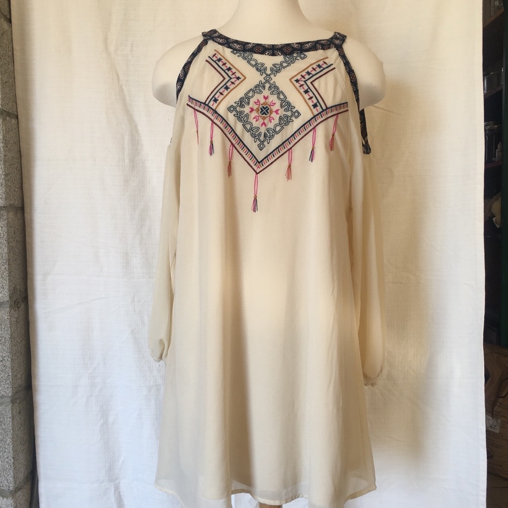 Flying Tomato - open shoulder long sleeve creme tank dress - M